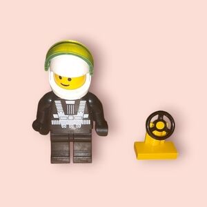 LEGO Blacktron 1 Minifig Space Vintage Classic With air Tank and Visor
